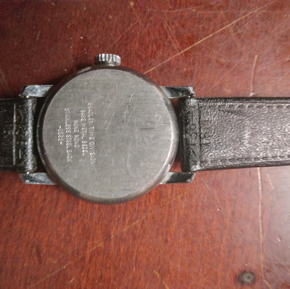 Watch - Picture 2 of 3